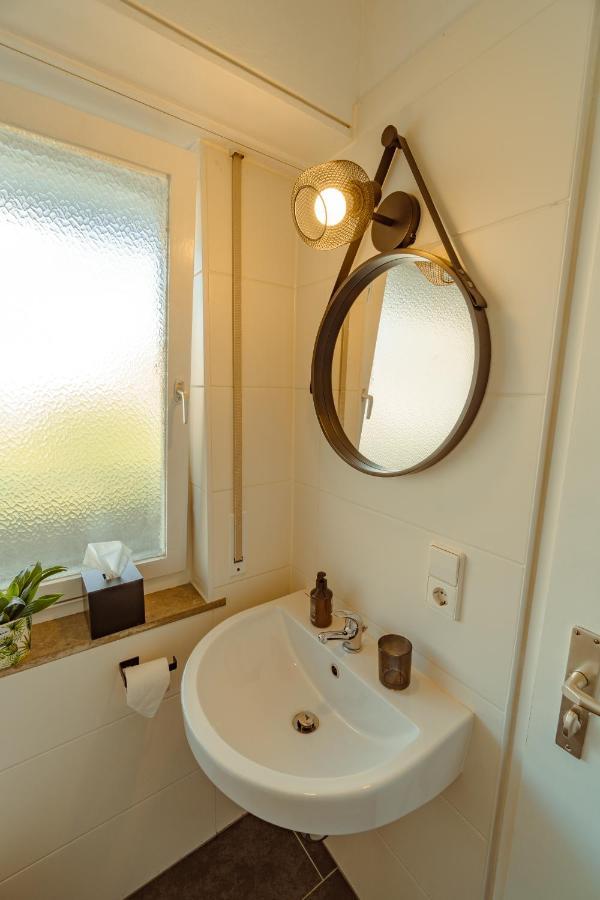 Studio Apartment Mit Parkplatz Oberesslingen Buitenkant foto
